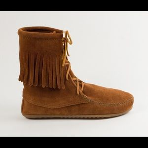 minnetonka tramper boot size 10
